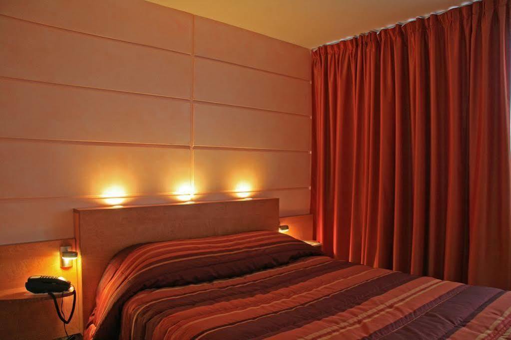 Hotel Du Parc Nantes Ouest Orvault Buitenkant foto
